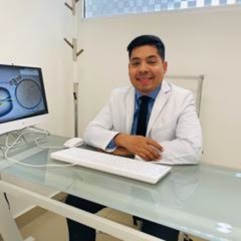Dr. Roberto Reséndiz Tolentino
