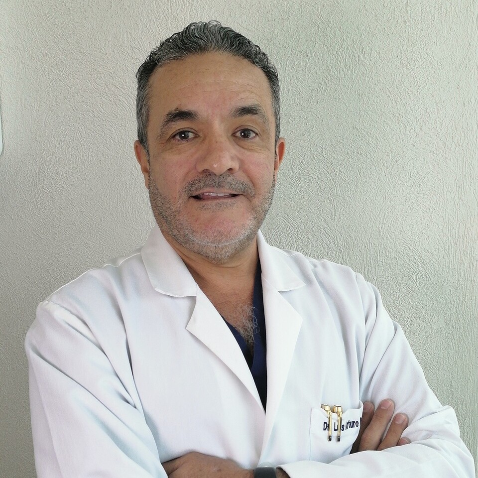 Dr. Luis Arturo Ruvalcaba Castellón