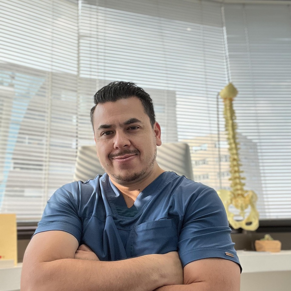 Dr. Mauricio Ugarte Uría