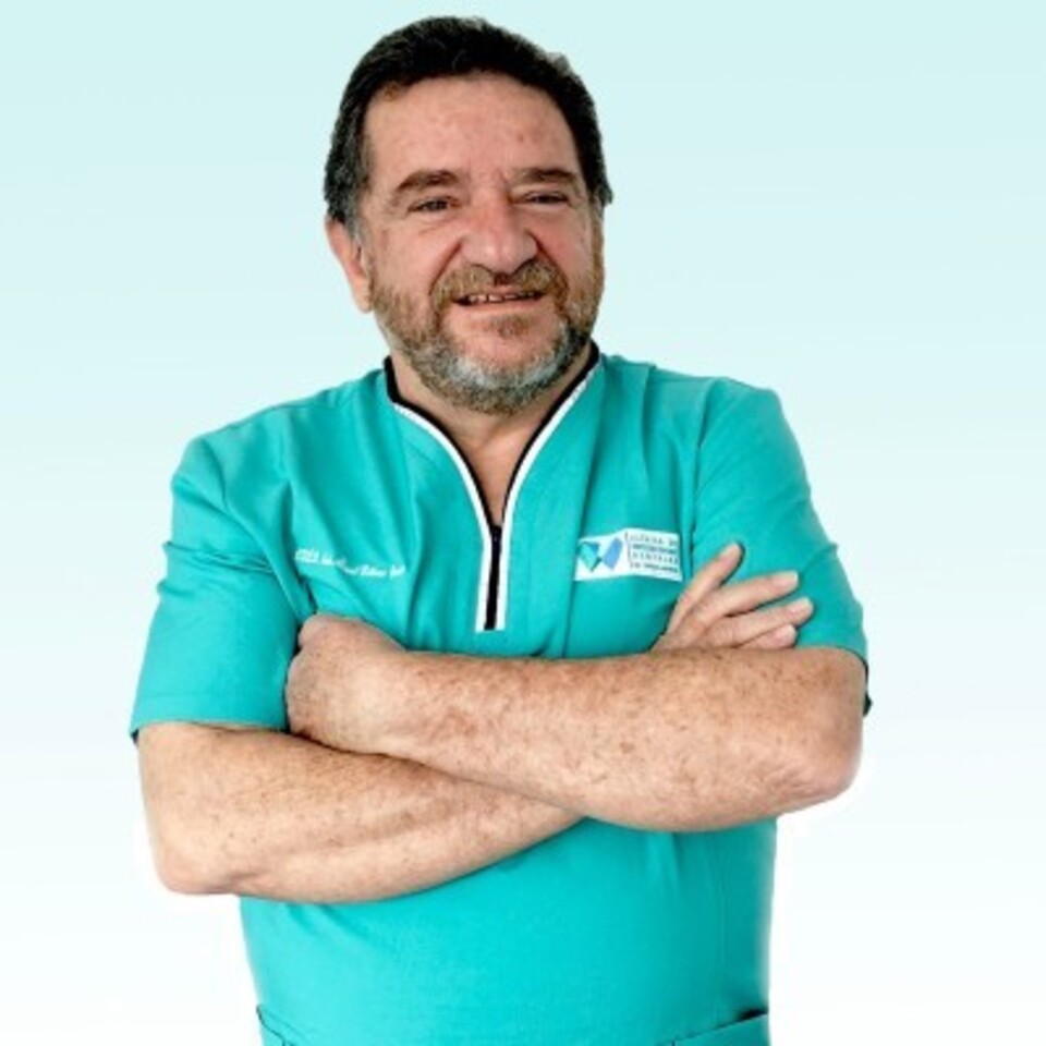 Dr. Carlos  Abascal Beltrán