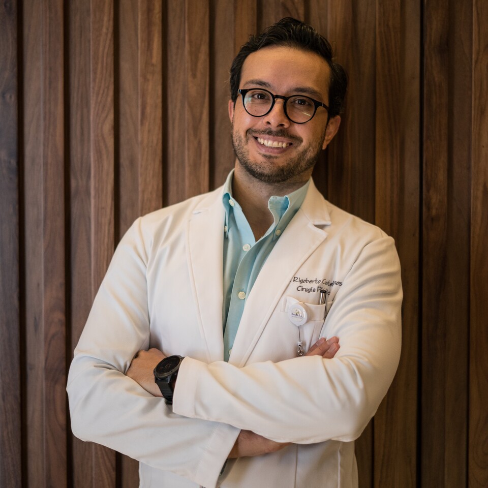 Dr. Rigoberto Castellanos 