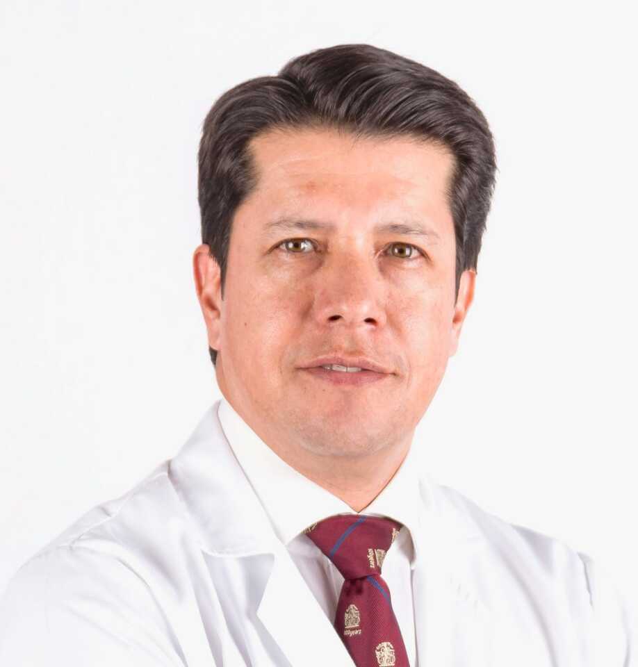 Dr. Eduardo Esteban Montalvo Javé