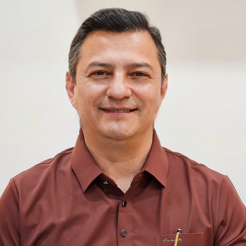 Dr. Alejandro Pérez Lima Romero