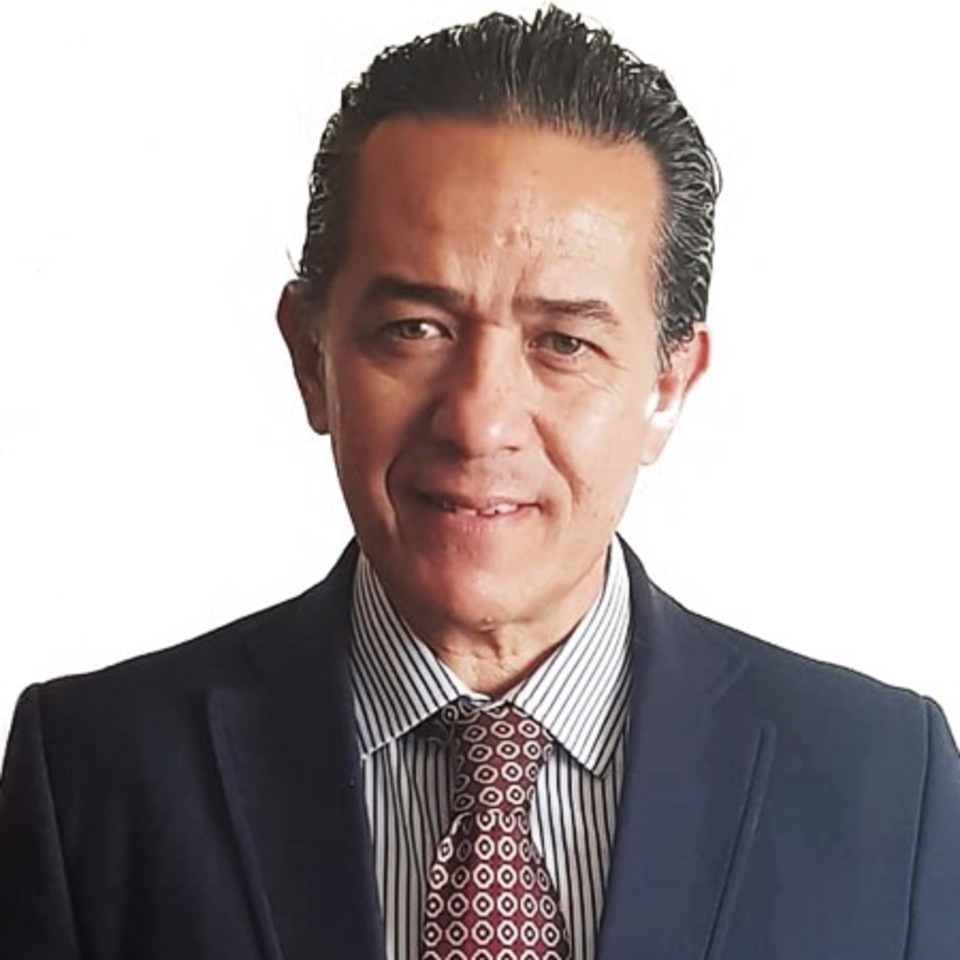 Dr. Gustavo Zenteno Guichard
